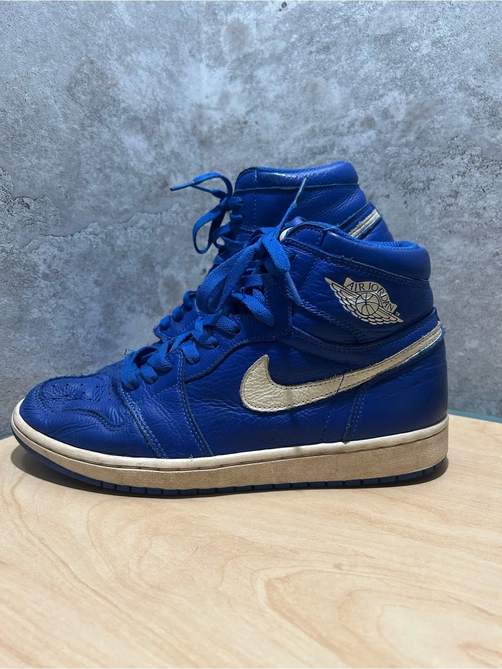 Nike Air Jordan 1 Retro High OG sneakers men’s 9.5